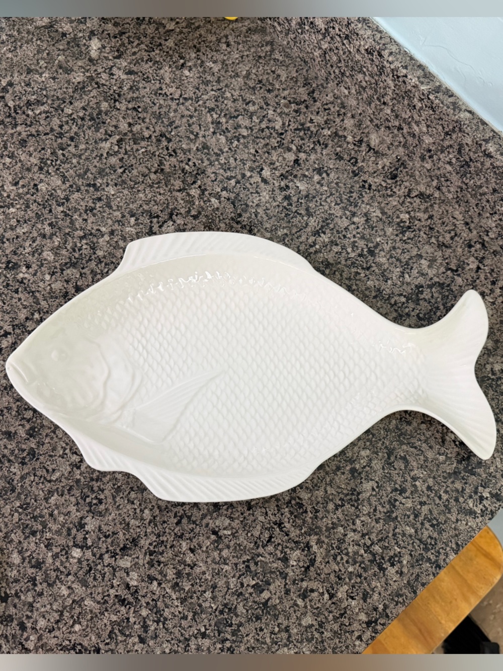 Vintage Signature Japan  WHITE FISH SHAPED SERVING PLATTER Ceramic ~ 17½"